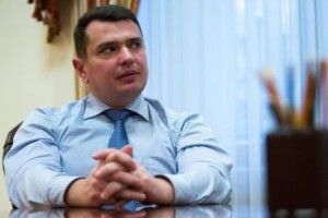 Генпрокуратура викликає директора НАБУ Артема Ситника на допит