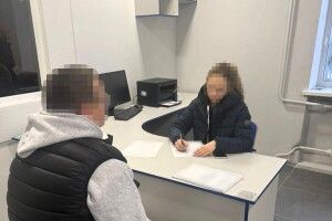 Народила в 12 років від «знайомого»