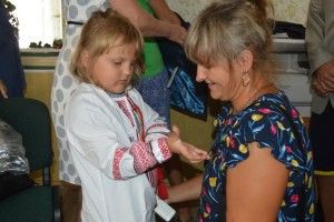 У Ковелі дітям Героїв подарували шкільну форму та вишиванки