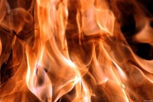 На Волині медики не змогли врятувати чоловіка, який отримав опіки під час пожежі 