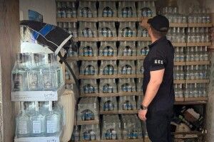 «Волонтери» штампували елітний алкоголь по всій Україні, зокрема і на Волині