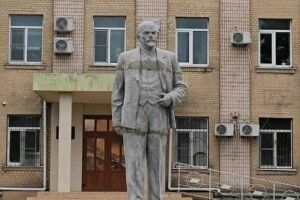 Дикі орки встановили пам’ятник леніну в Генічеську 