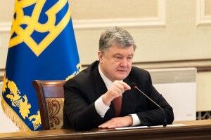 На Волинь прибув Петро Порошенко і його команда