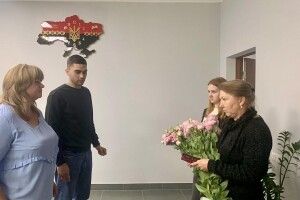 У громаді на Волині дружина та донька полеглого Героя отримали його відзнаку
