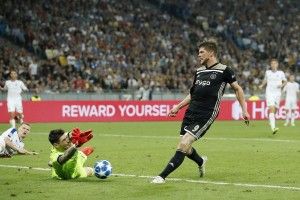 Дякуємо, «Аяксе», що не забив. А міг і 10... (Відео)