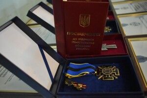 «Комбатантський хрест» та «Хрест доблесті»: на Волині вшанували полеглих Захисників