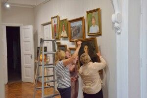  «Митець землі волинської»: у Луцьку представлено кращі картини видатного Андроника Лазарчука