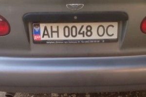 Російські прикордонники вимагають змінювати номерні знаки «ДНР/ЛНР» на українські