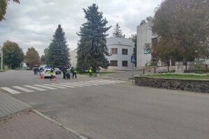 У селі під Луцьком невідомі на авто вкрали банкомат і втекли (Фото)