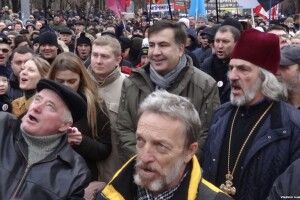 То скільки ж людей сьогодні мітингувало в Києві?