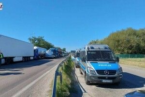 Польські далекобійники заблокували дорогу до пункту пропуску Ягодин–Дорогуськ