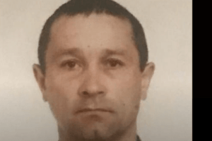 Хата стоїть пусткою: після зникнення Героя, раптово померли його батько та брат (Фото)