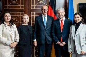 Порошенко повідомив, про що йшлося на зустрічі з Канцлером Німеччини Мерцем