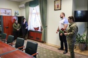 Матері полеглих синів-Героїв з Волині отримали їхні державні нагороди