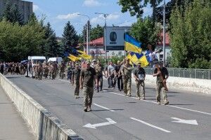 Осиротіло двоє дітей: у Ковелі попрощались із загиблим воїном Дмитром Лисюком 
