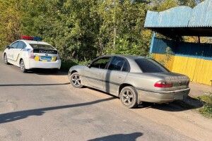 Волиняни, які в авто «бикували» до поліцейських, «спалилися» з наркотою
