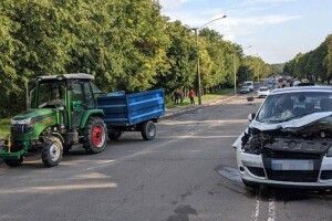 У Рівному в ДТП потрапив трактор