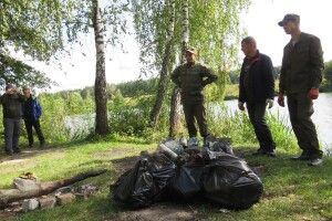 Активісти прибрали береги озер на Ківерцівщині (Фото)