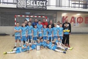 Юні Маневицькі футболісти хоч чемпіонами не стали, та лідера перемогли