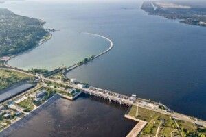 Чи затопить столицю, якщо росіяни влуплять ракетами по греблі Київського водосховища