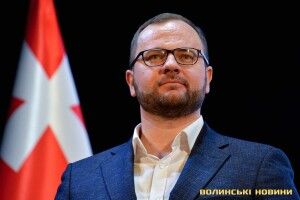 Луцький мер отримуватиме надбавку до зарплати через доступ до державної таємниці