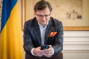 Щоб вибити санкції проти Росії, довелося йти на заборонений в дипломатії прийом, - Кулеба 