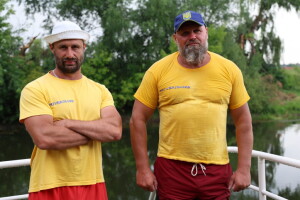 На Волині луцькі плавці врятували трьох дітей