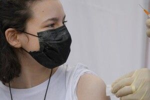 Вакцинація дітей від 12 років – нова рекомендація МОЗ