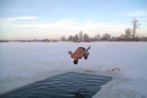 Волинський священик обурився, що таїнство Водохреща втратило духовний зміст і перетворилося на моду