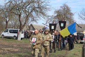 Жив, будував плани, ростив діточок: на Волині провели в останню дорогу Героя Василя Клепанчука