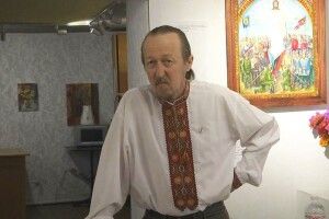 У Луцьку капелан представив художню виставку