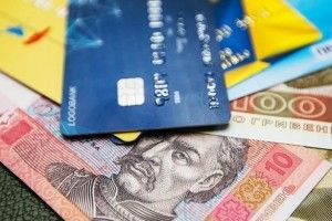 НБУ запропонує українцям альтернативні сервіси замість банківських карток