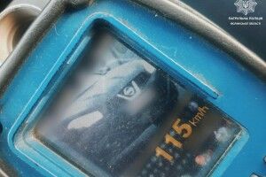 21-річна водійка-порушниця спробувала втекти від волинських патрульних