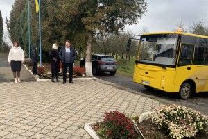 Ліцей на Волині отримав новий шкільний автобус