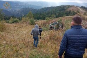 На горі Високий Верх перекинувся УАЗ із туристами: п'ятеро травмованих (Фото)