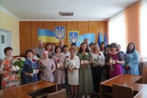 У громаді на Волині вручили почесні відзнаки матерям-героїням (Фото)