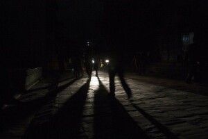 «Три дірки у сідлі велосипеда»: на Волині вночі невідомий стріляв по людях (Відео)