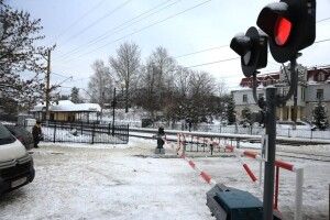 У місті на Волині попередили водіїв про можливі збої сигналізації на залізничних переїздах