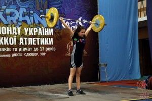 У 15 років стала майстром спорту з важкої атлетики