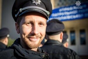 Прудконогий полісмен пробіг 44 км і став рекордсменом (Фото)