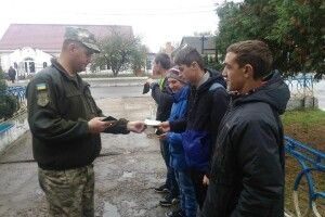 Іваничівців урочисто провели до війська