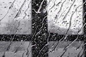 У вівторок Україну накриють дощі, зливи та мокрий сніг  