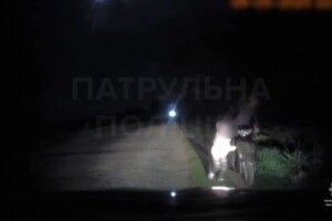 На Поліссі виявили п’яну водійку, яка везла дітей на скутері
