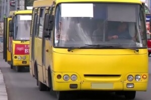 У Рівному в ДТП потрапили маршрутка й автобус з пасажирами (Фото)