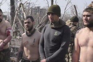 Матері полоненого в Маріуполі військового окупанти відправили фото мертвого сина (Фото 18+)