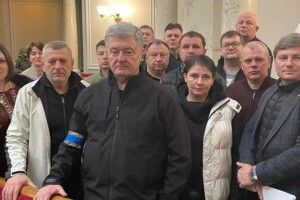 Порошенко: Рада підтримала наші законопроєкти про соціальний захист бійців тероборони та заборону рашистських символів