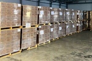 На Волинську митницю доставили 240 тонн перших сухпайків США, які відвезуть у зони бойових дій