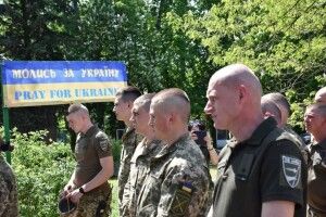 На Луганщині військові колишньої волинської бригади відкрили каплицю 