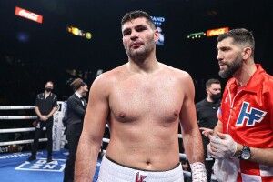 Став відомий боксер, який поб'ється з Усиком замість Ф’юрі