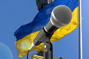 А ви чули, як волинянин заспівав Гімн України перед фіналом Кубка України з футболу (Відео)